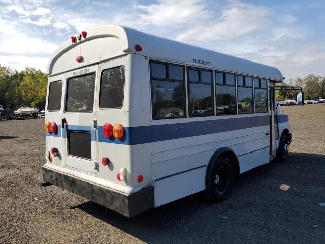 CHEVROLET EXPRESS G3 2005 white cutaway gas 1GBJG31UX51222506 photo #4