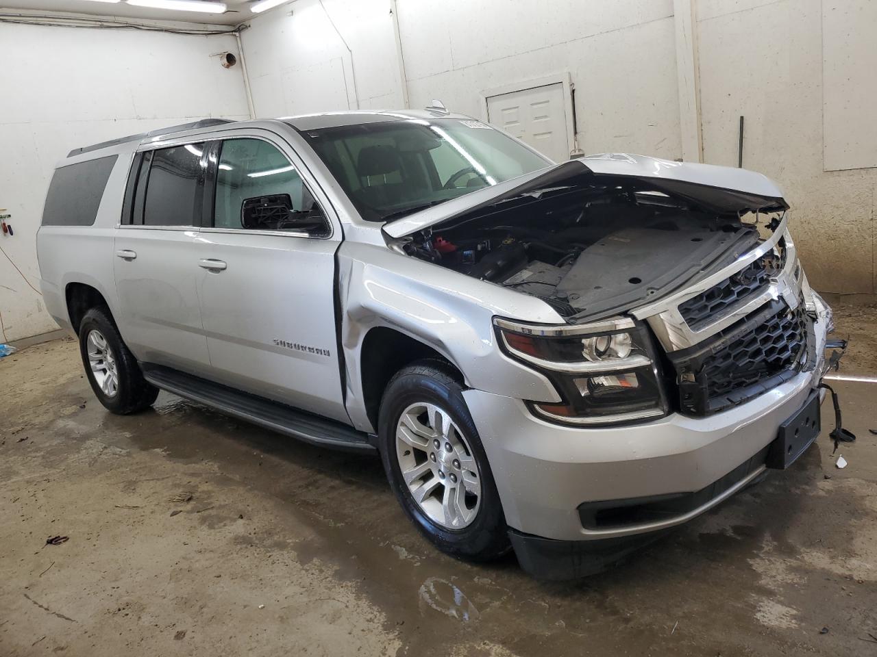 CHEVROLET SUBURBAN C1500 LS