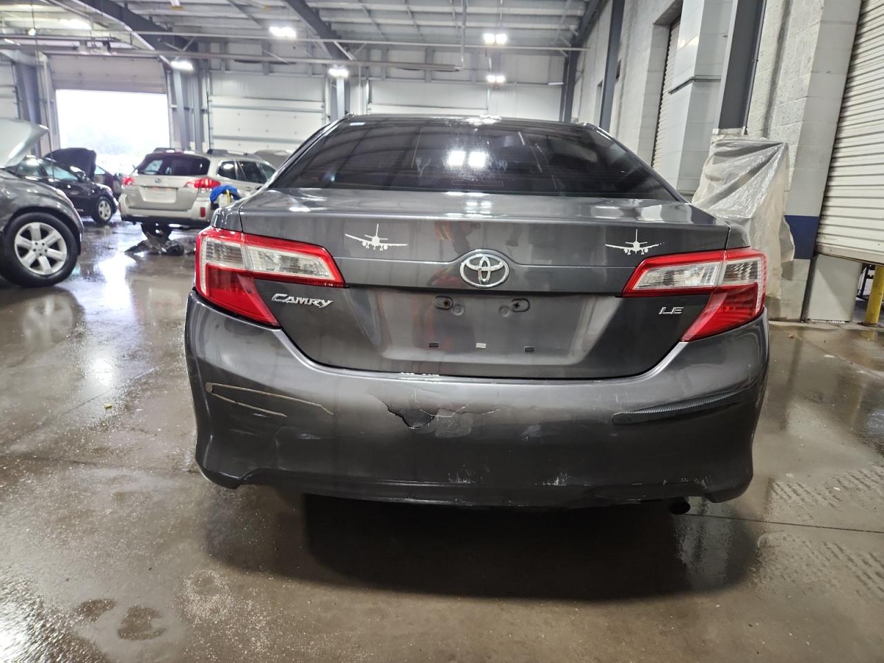 TOYOTA CAMRY BASE