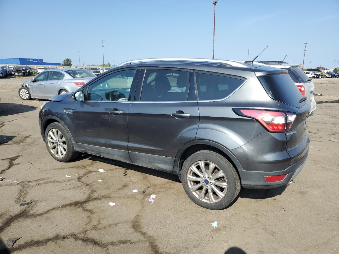 FORD ESCAPE TITANIUM