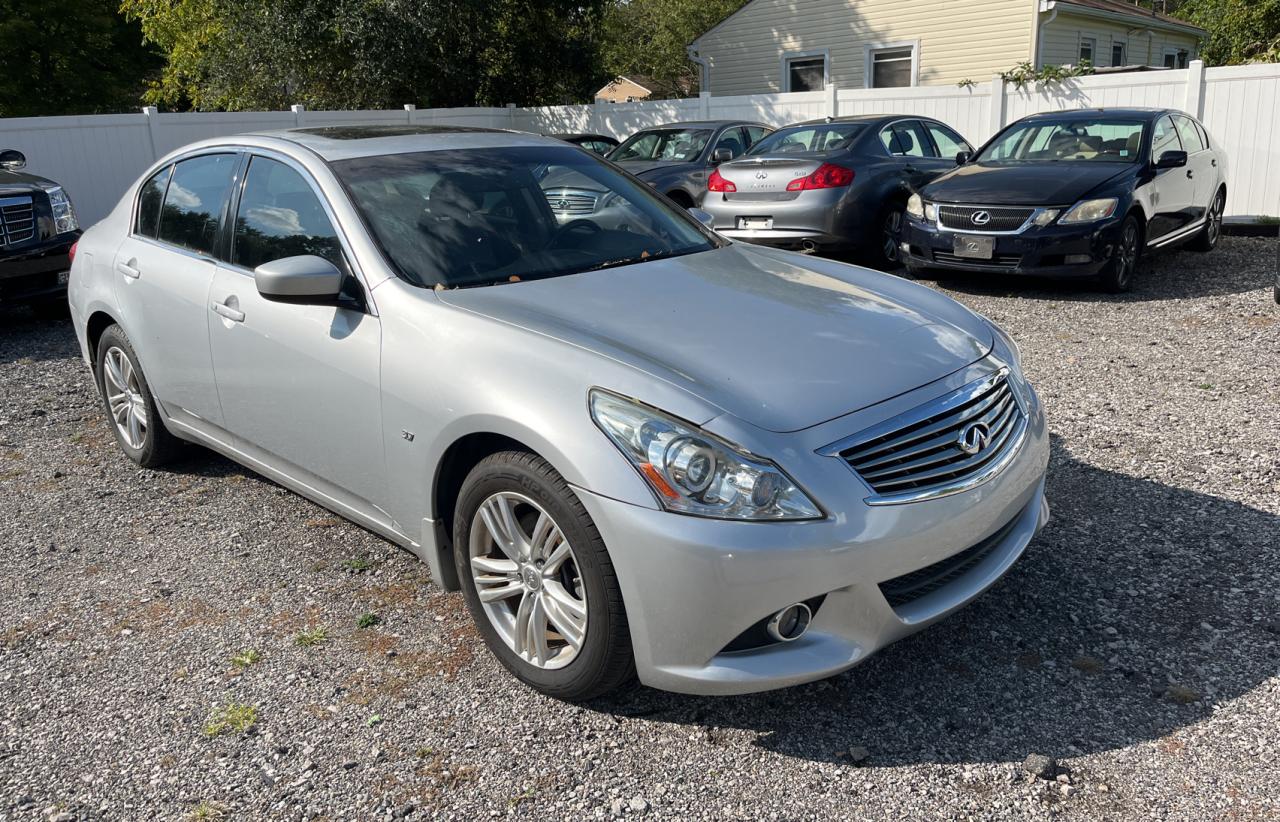INFINITI Q40