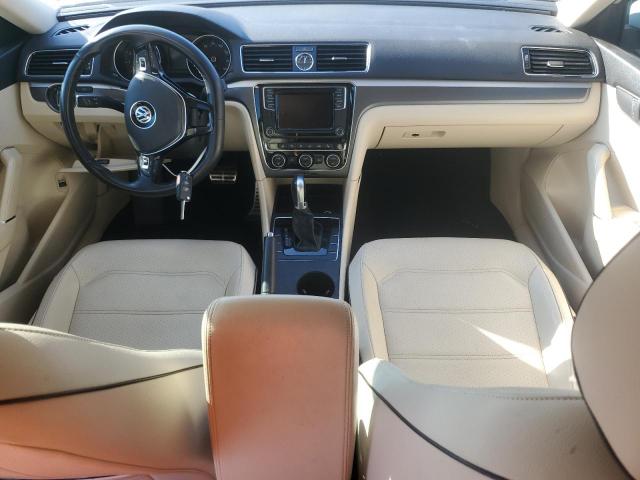 2017 VOLKSWAGEN PASSAT R-L 1VWDT7A36HC001655