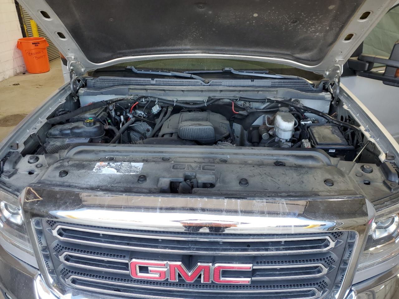 GMC SIERRA K2500 SLE