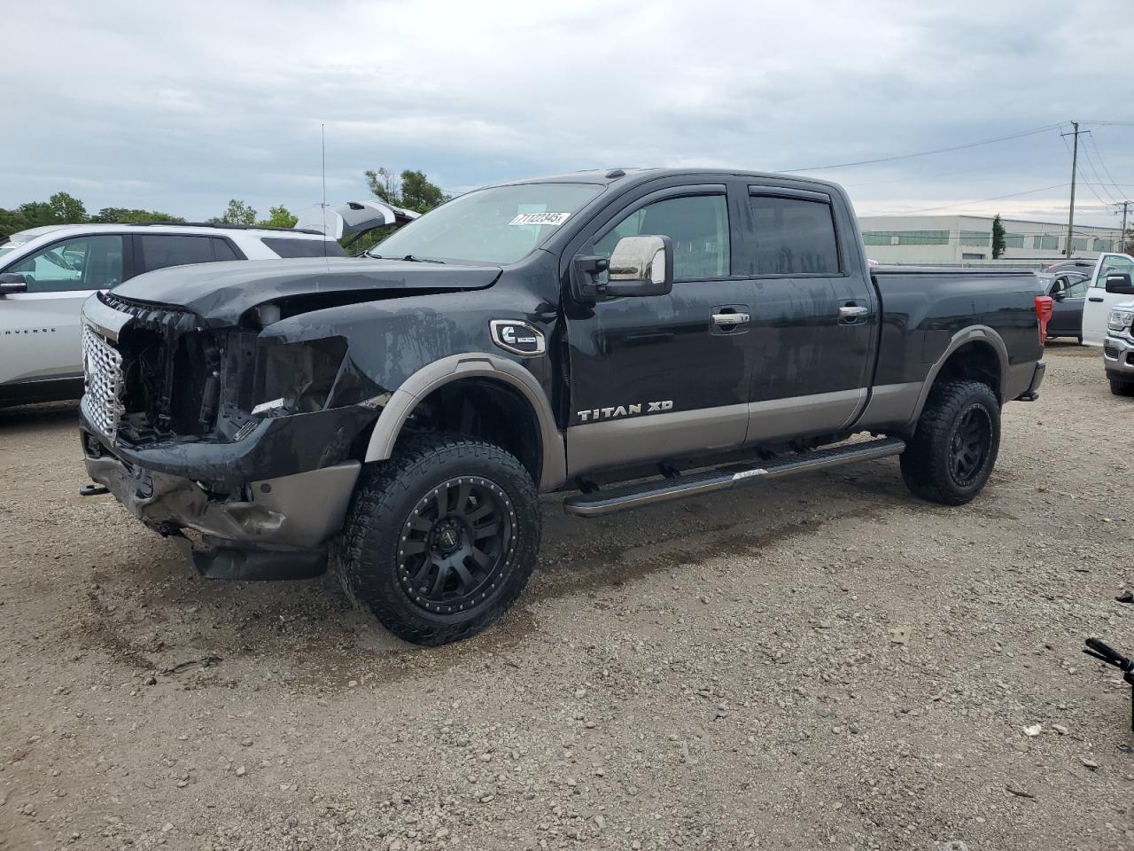 NISSAN TITAN SL
