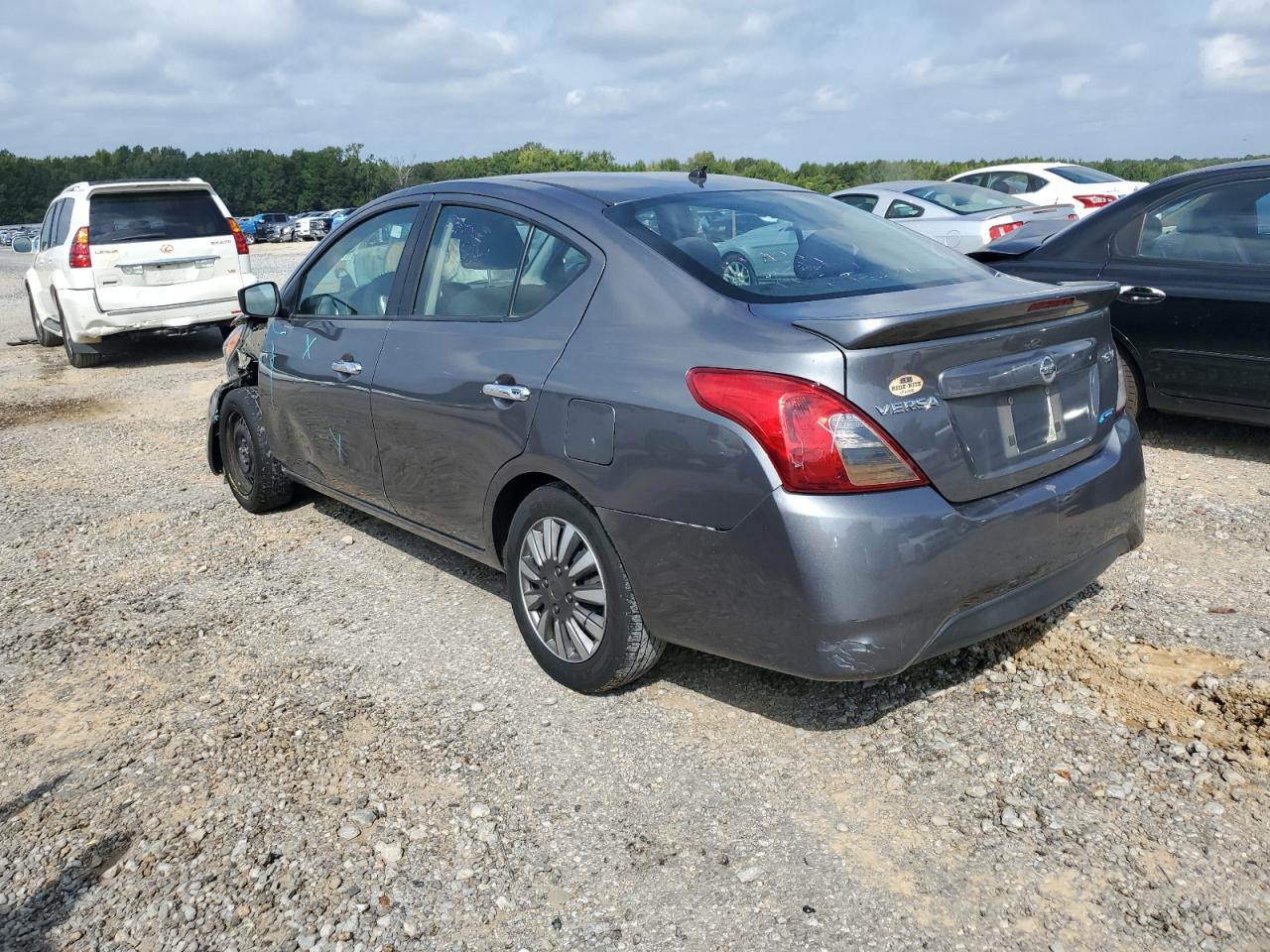 NISSAN VERSA S