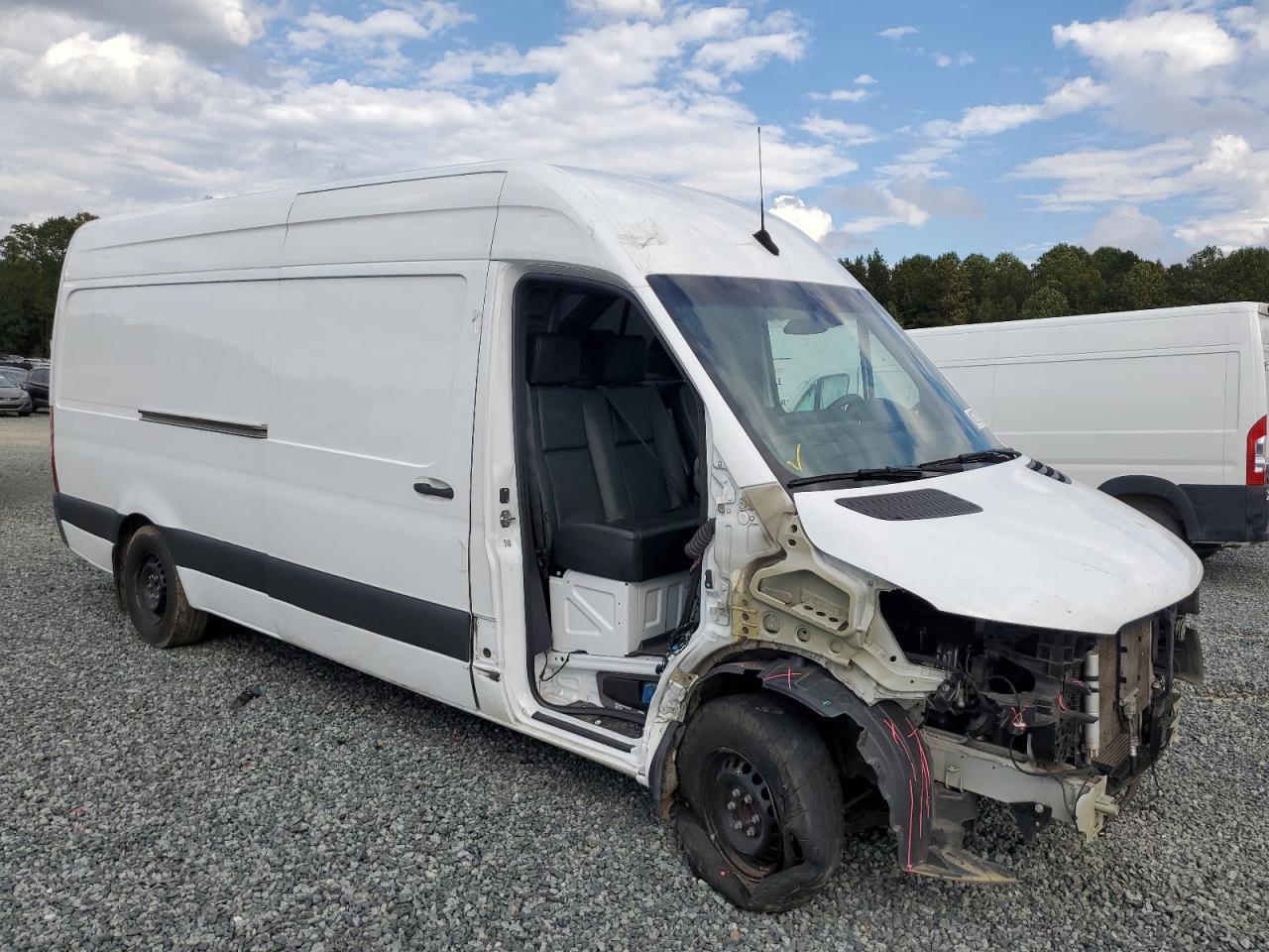 MERCEDES-BENZ SPRINTER 2500