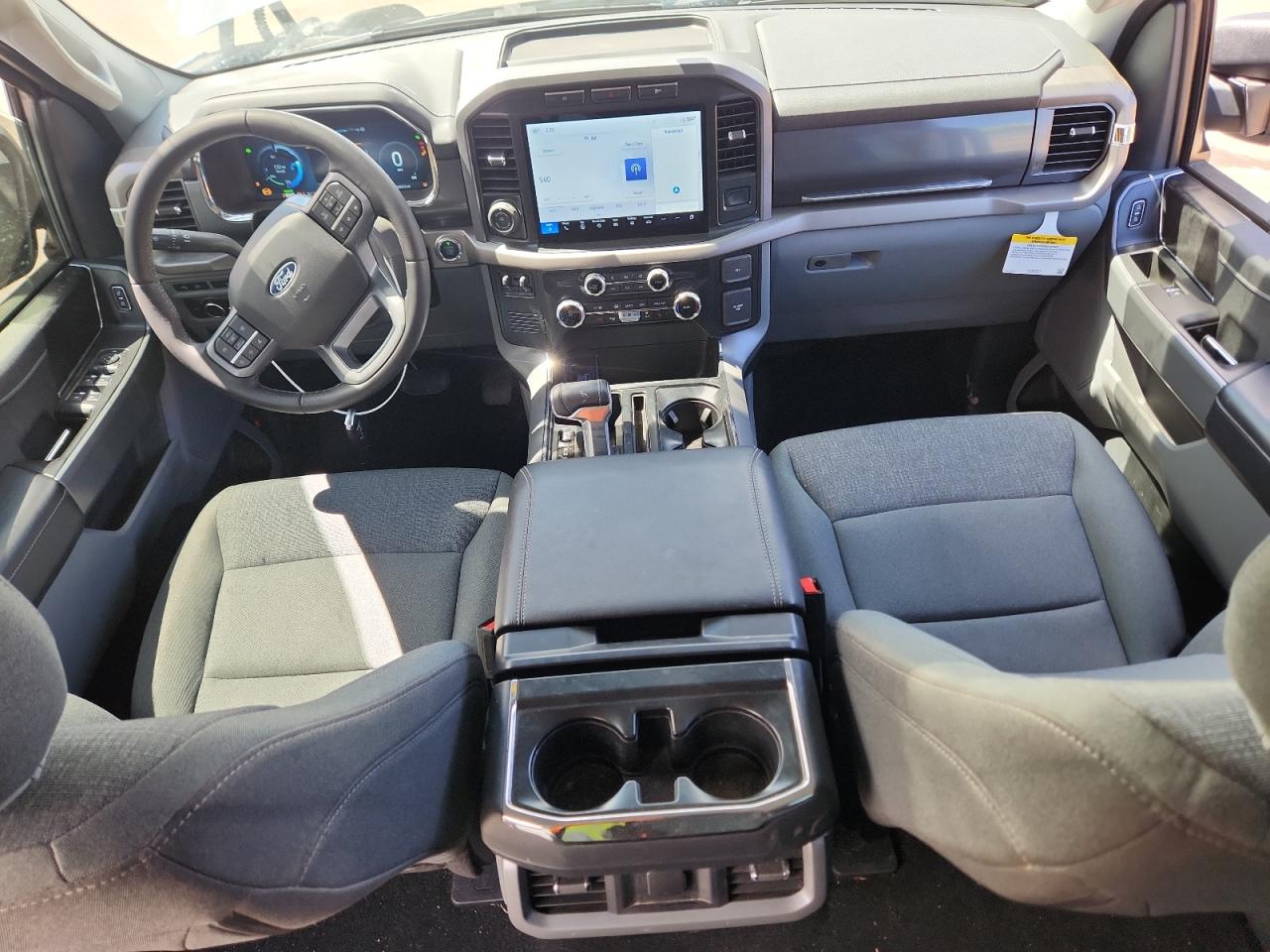 FORD F-150 LIGHTNING XLT