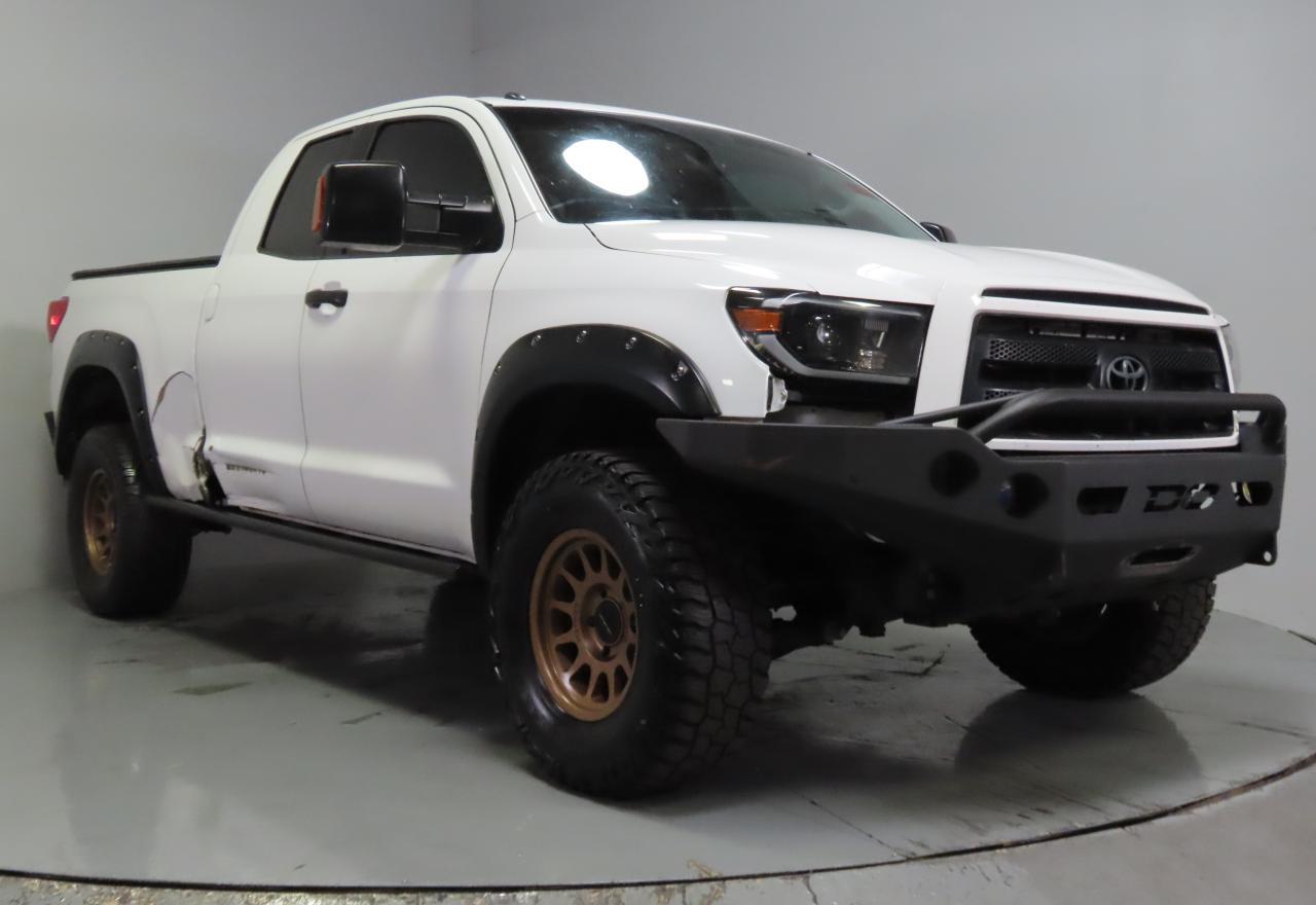 TOYOTA TUNDRA DOUBLE CAB SR5