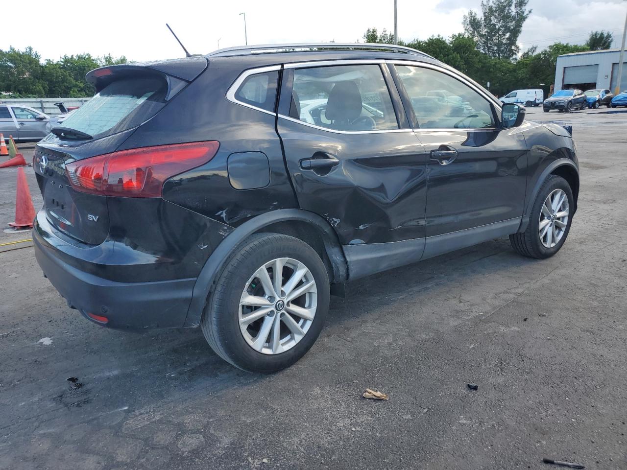 NISSAN ROGUE SPORT S
