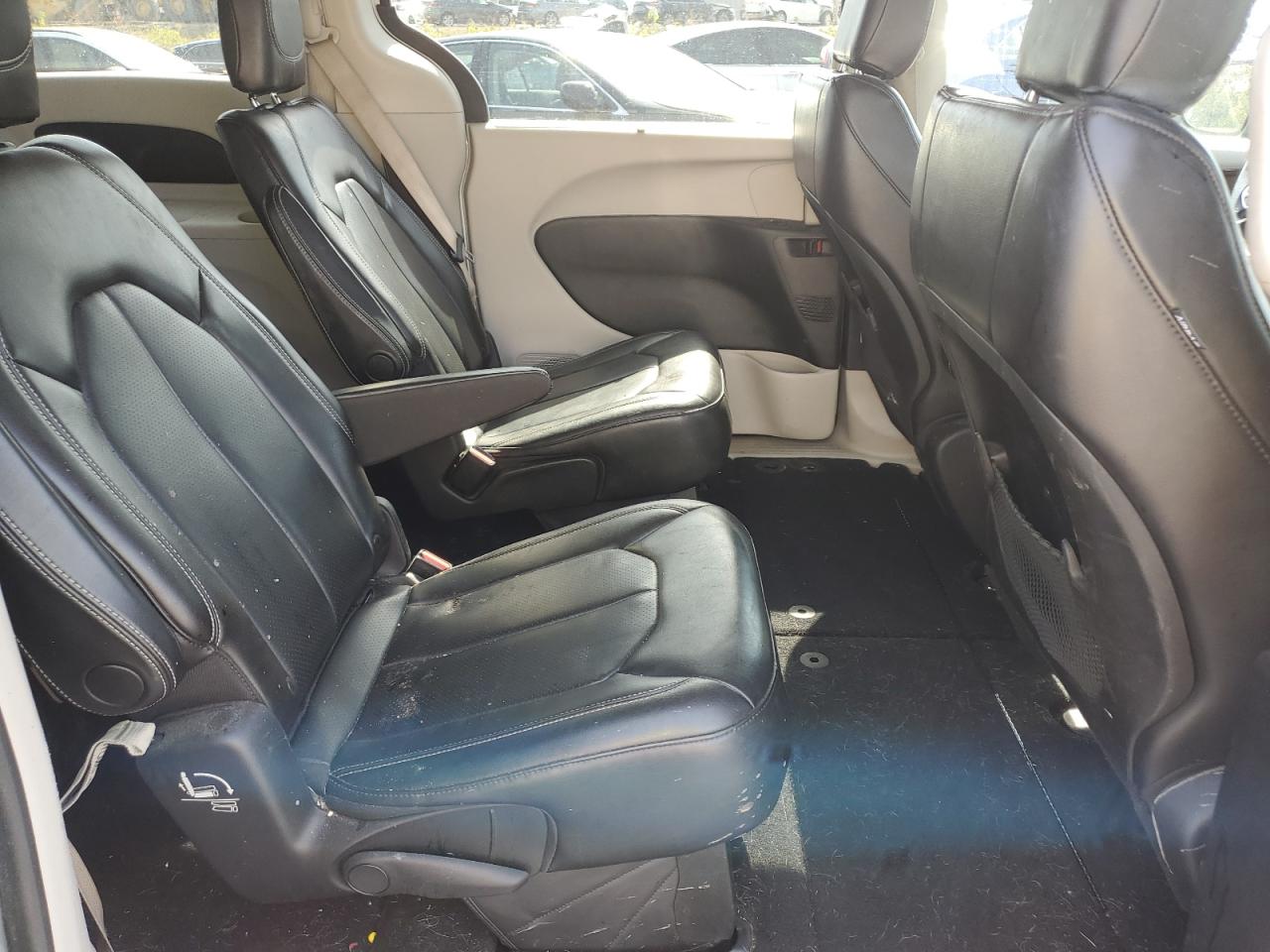 CHRYSLER VOYAGER LXI