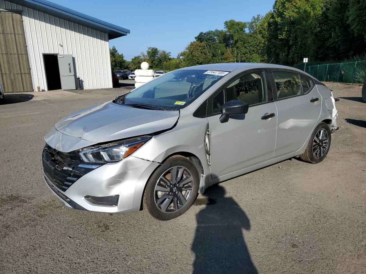 NISSAN VERSA S