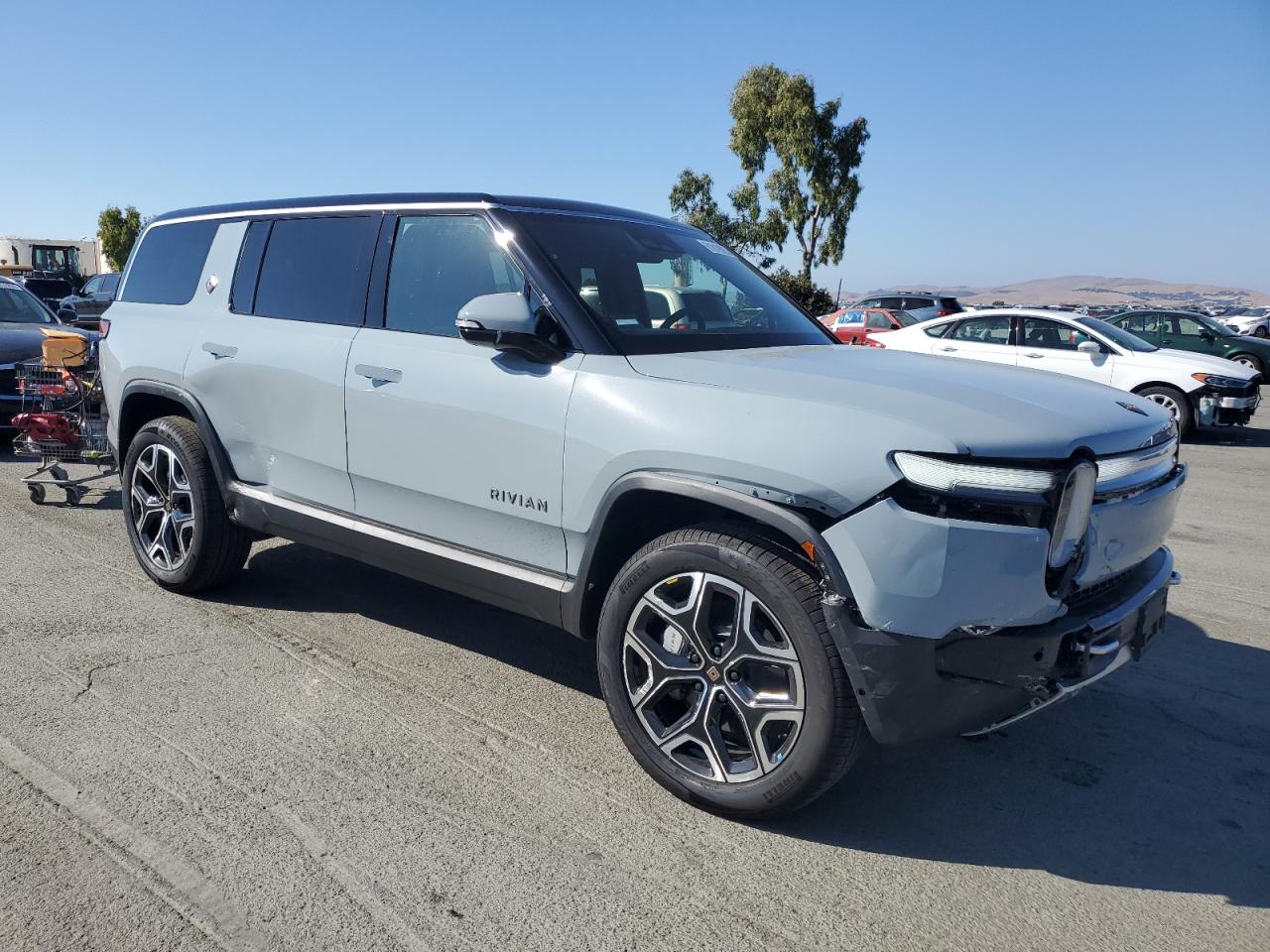 RIVIAN R1S ADVENTURE