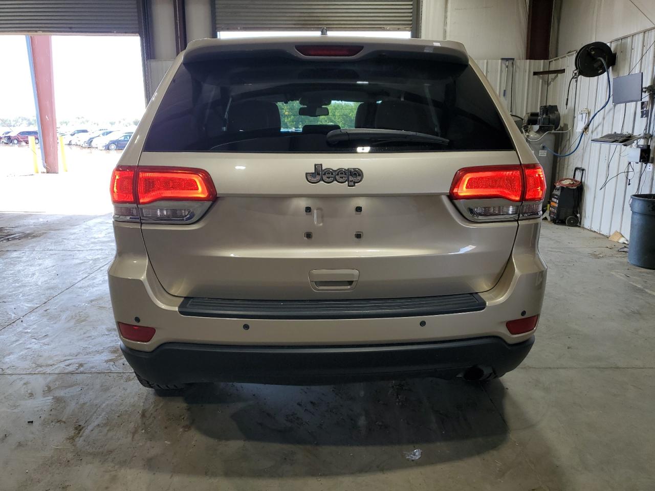 JEEP GRAND CHEROKEE LAREDO