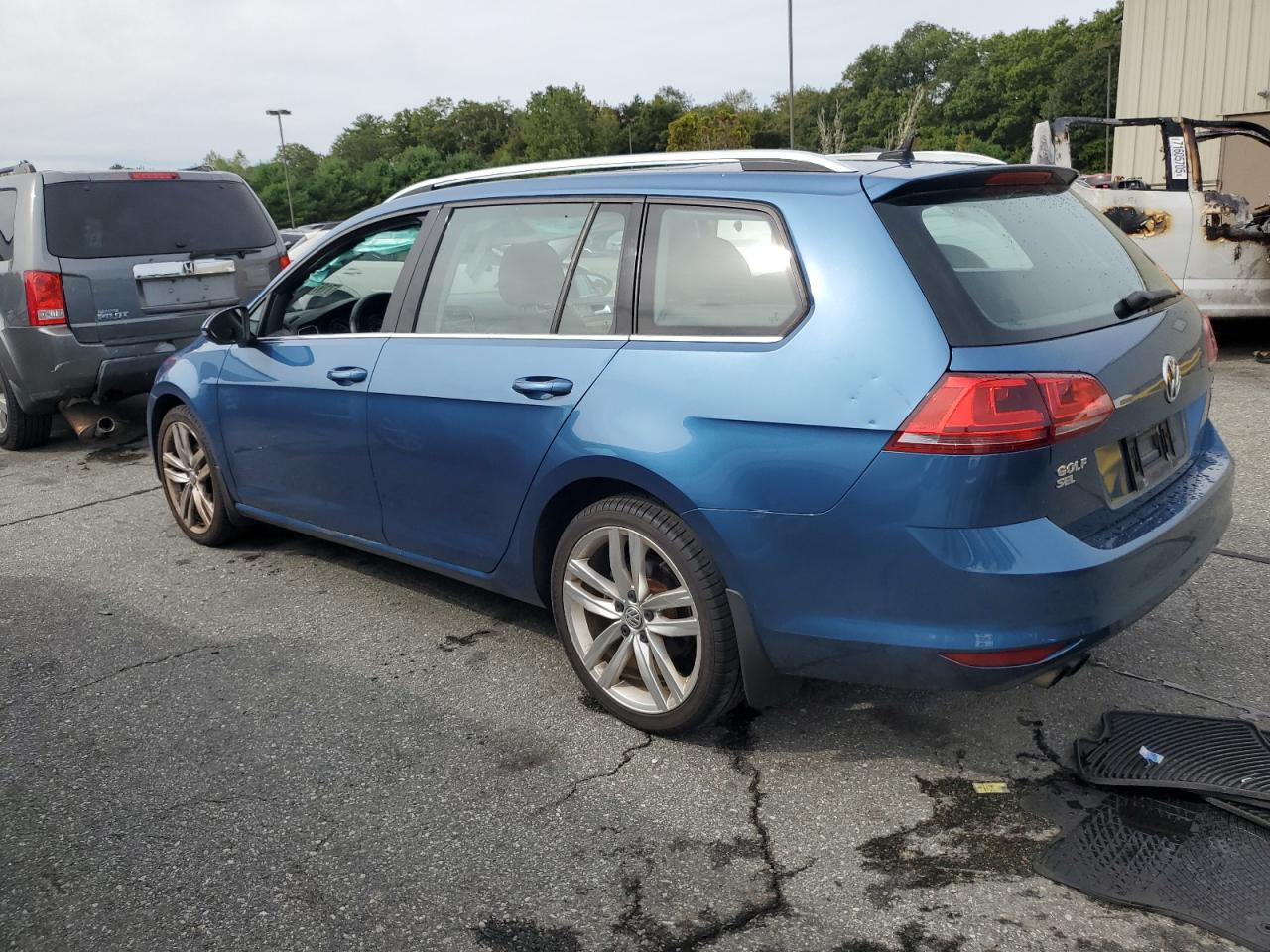 VOLKSWAGEN GOLF SPORTSVAN S