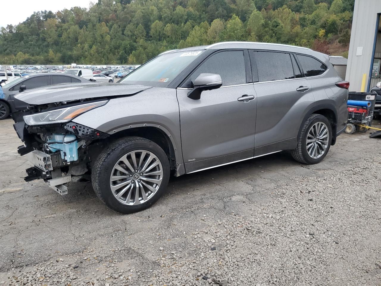 TOYOTA HIGHLANDER HYBRID XLE