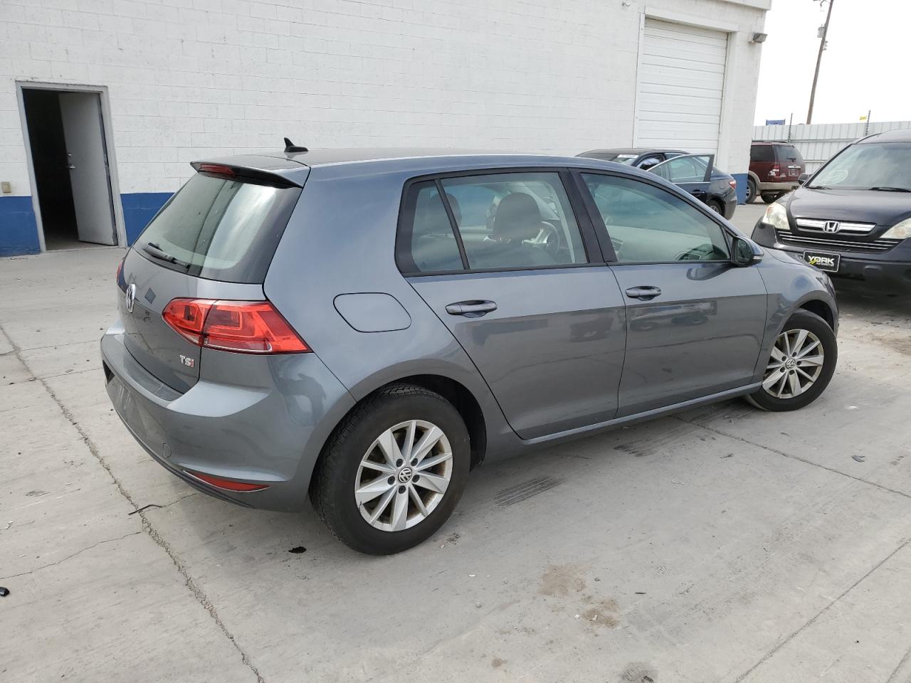 Lot #3318144368 2016 VOLKSWAGEN GOLF S/SE