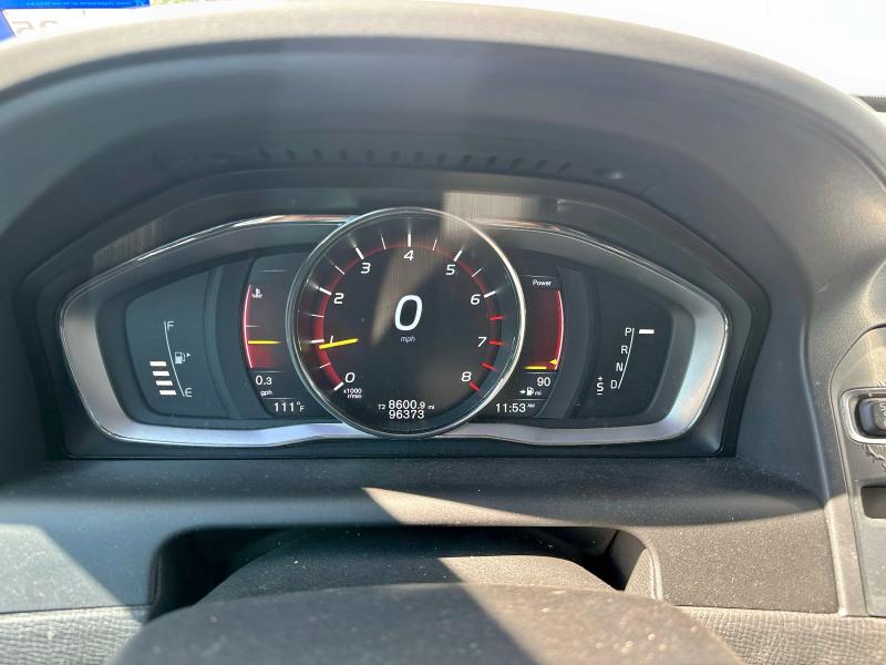 2015 VOLVO XC60 T5 PR YV440MDK4F2730542