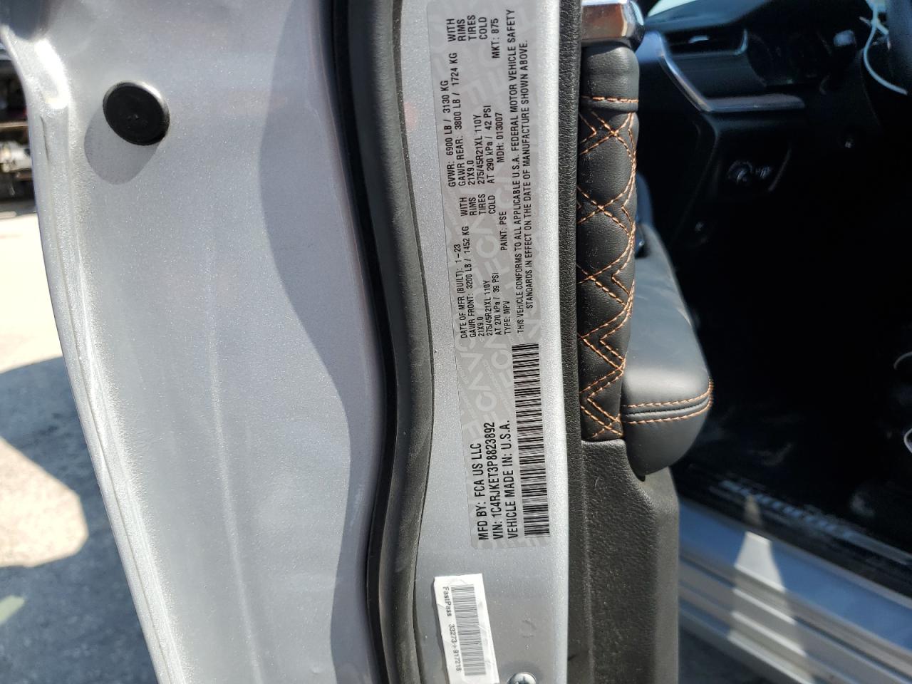 JEEP GRAND CHEROKEE L SUMMIT