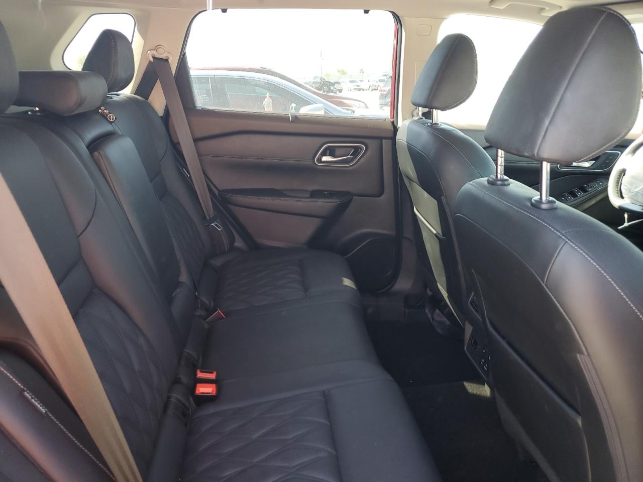 NISSAN ROGUE PLATINUM