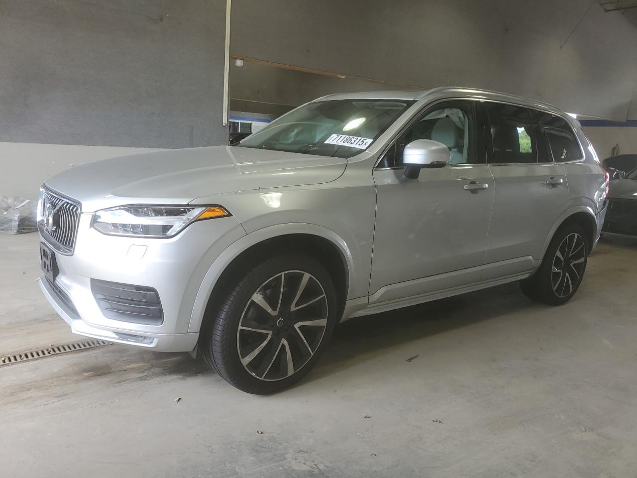 VOLVO XC90 T6 MOMENTUM