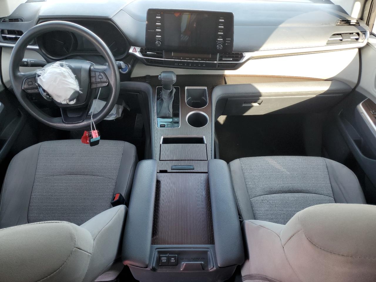 Lot #3255365404 2023 TOYOTA SIENNA LE