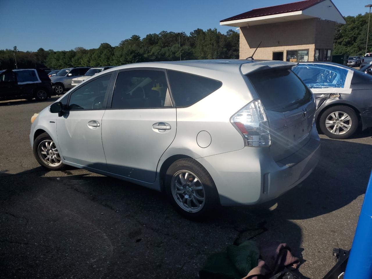 TOYOTA PRIUS V