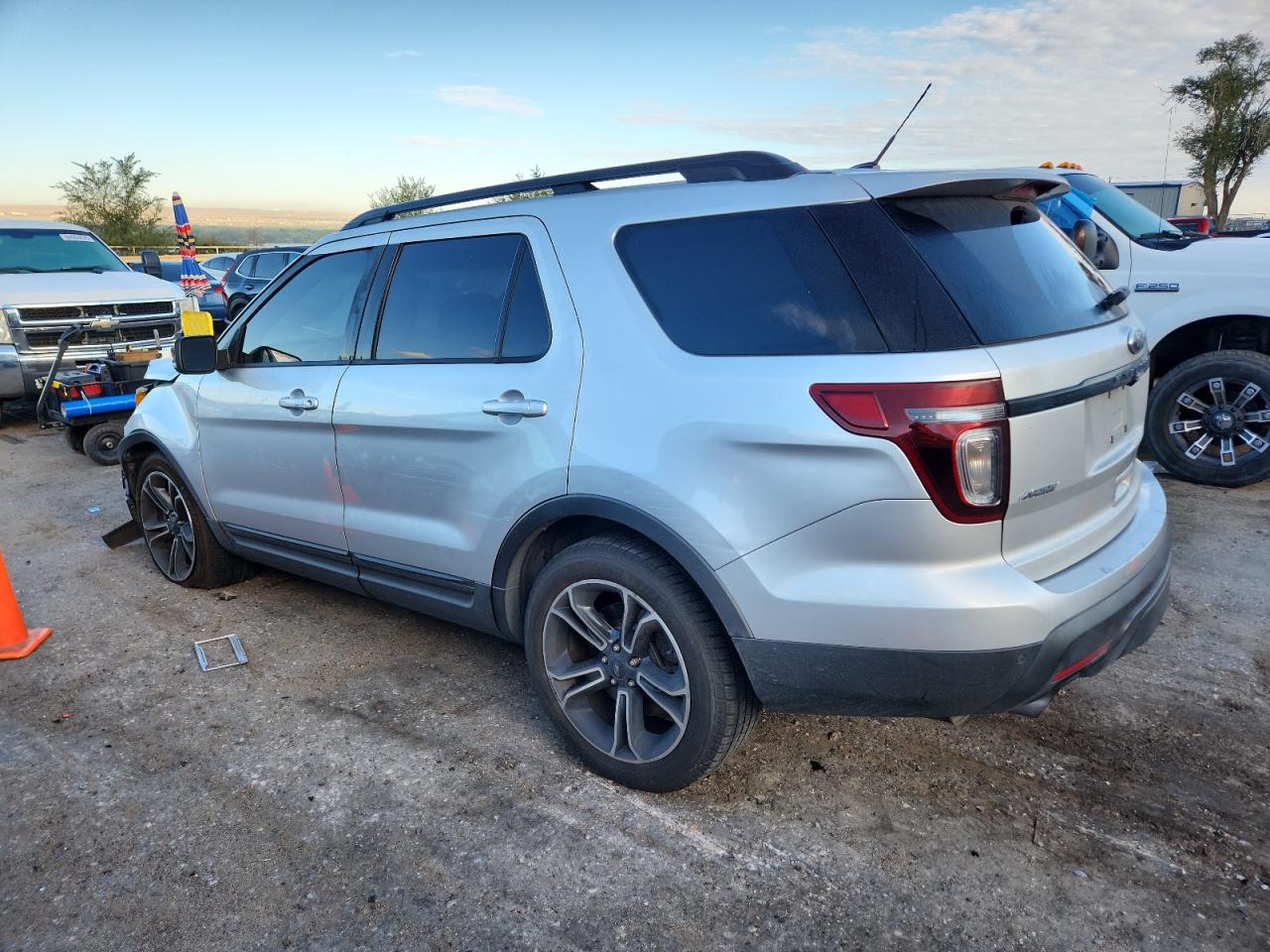 FORD EXPLORER SPORT