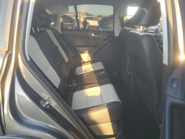 2016 VOLKSWAGEN TIGUAN S - WVGAV7AX3GW585976