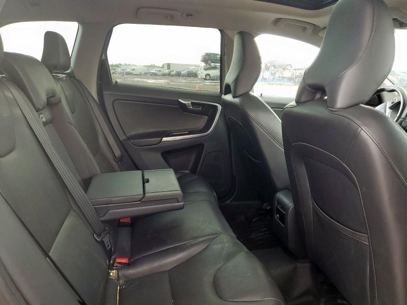 2016 VOLV XC60 T5 PREMIER - YV440MDK7G2806529