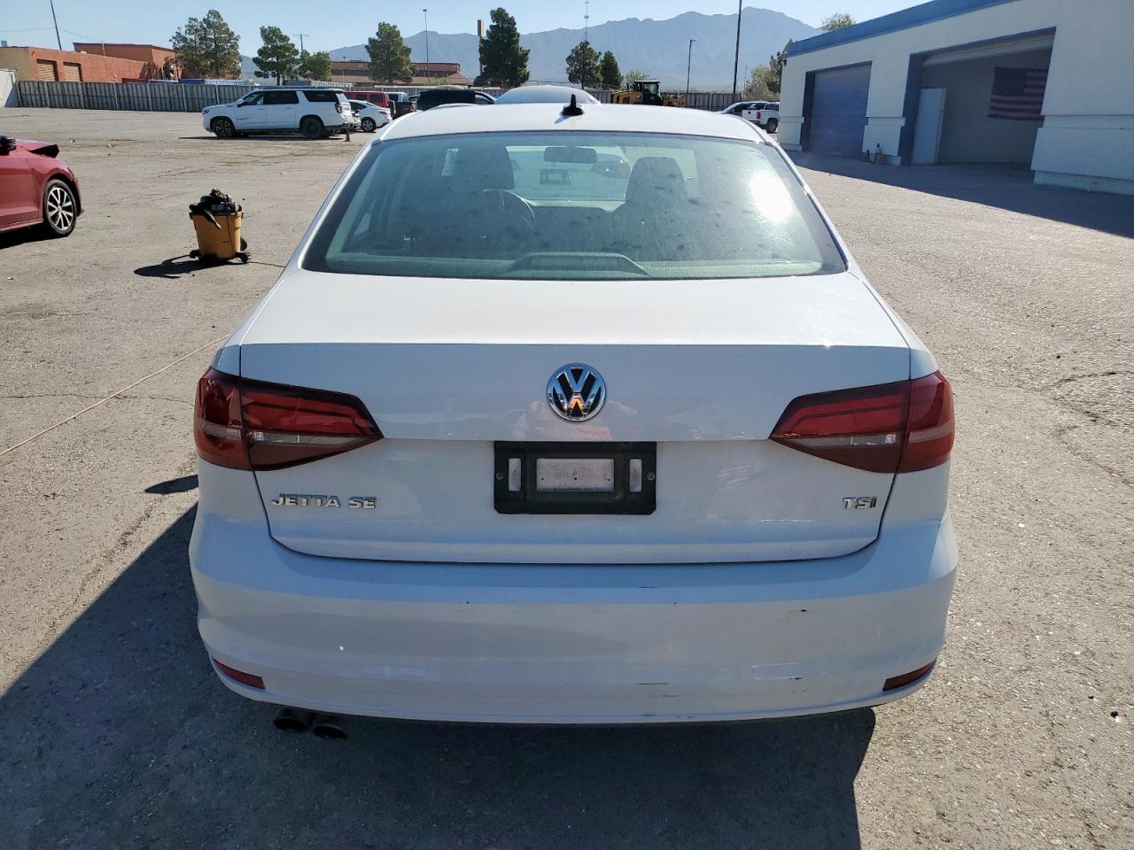 VOLKSWAGEN JETTA SE