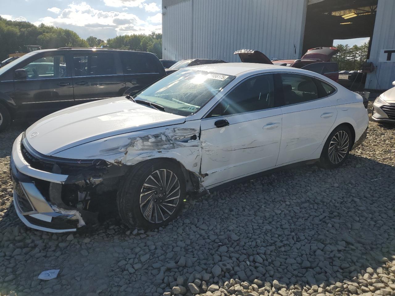 HYUNDAI SONATA HYBRID