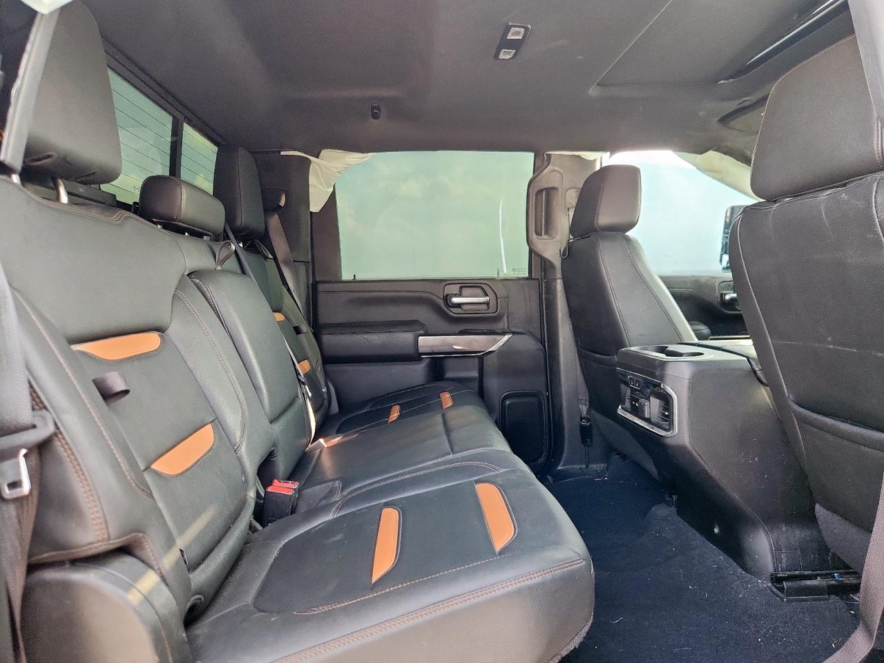 GMC SIERRA K2500 AT4