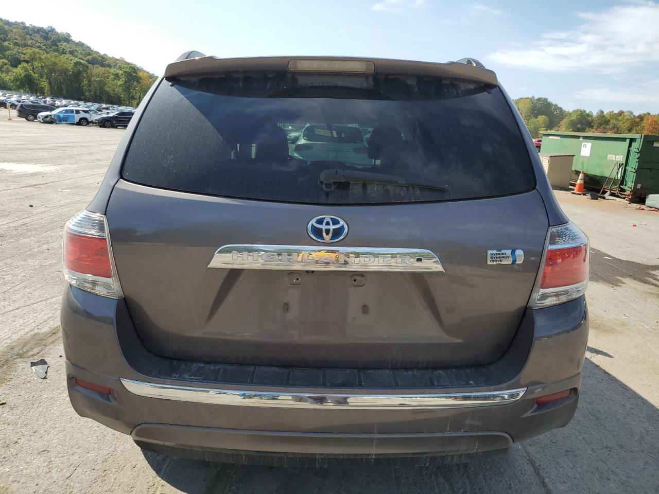TOYOTA HIGHLANDER HYBRID