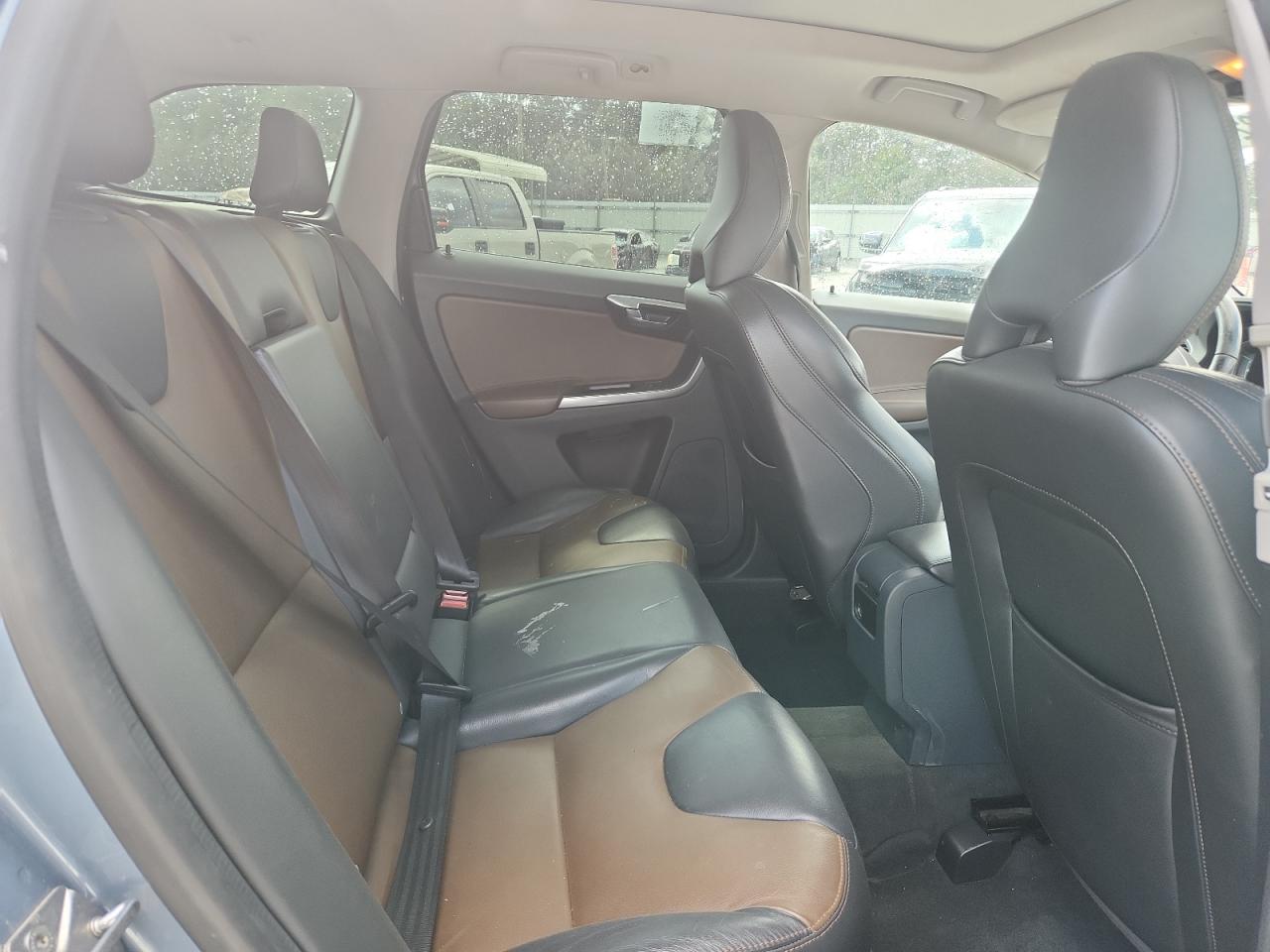 VOLVO XC60 T5 DYNAMIC