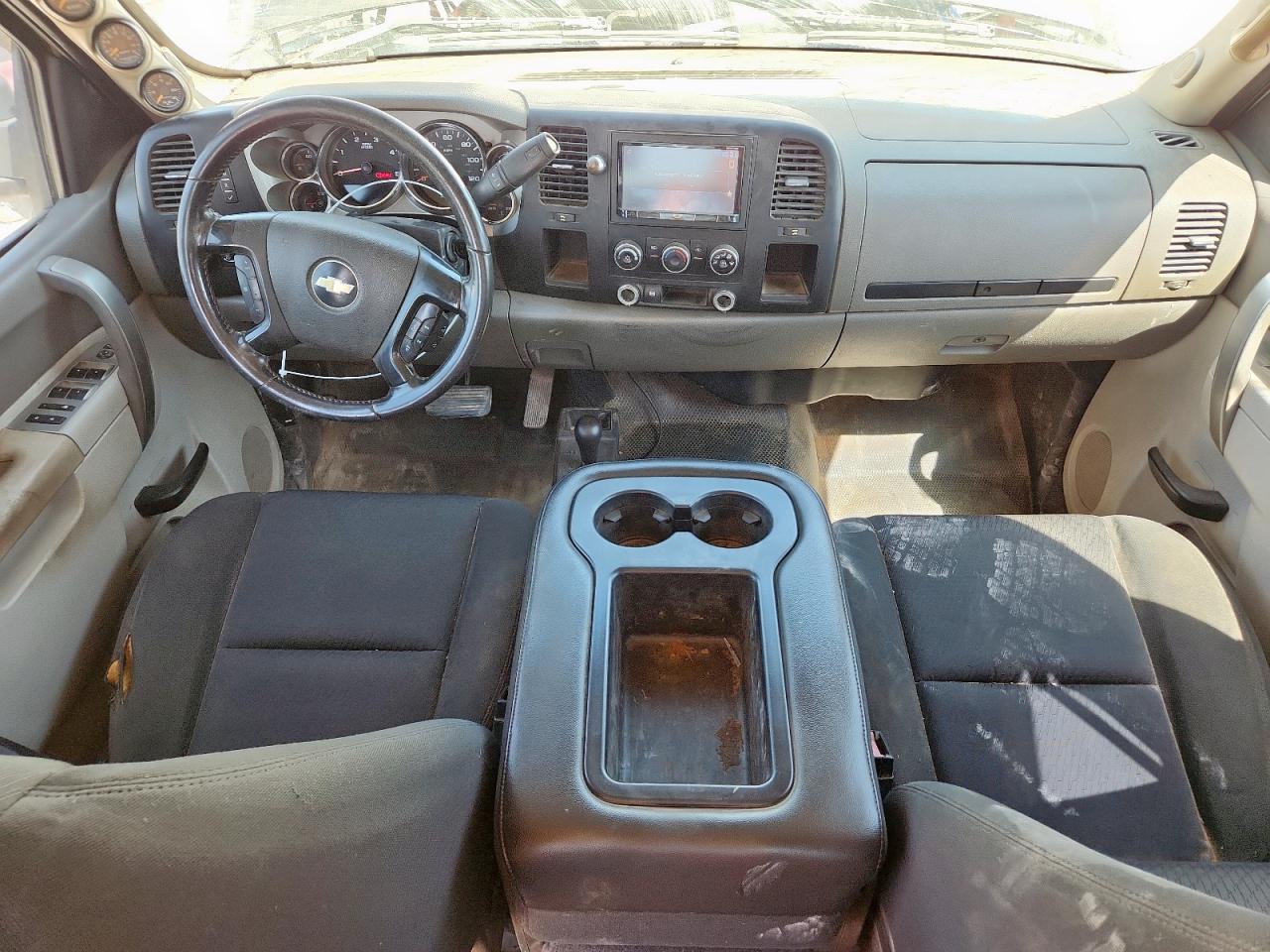 Lot #3279913276 2011 CHEVROLET TRUCK SLVRDO 3500 CREW 4WD