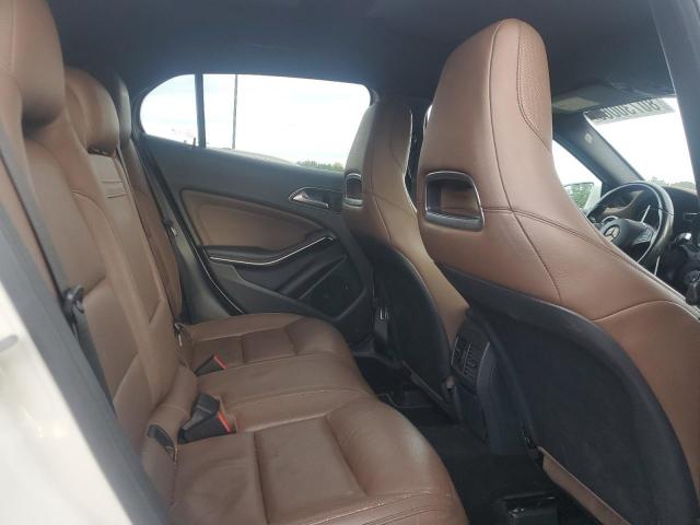 2016 MERCEDES-BENZ GLA 250 4M - WDCTG4GB0GJ213939