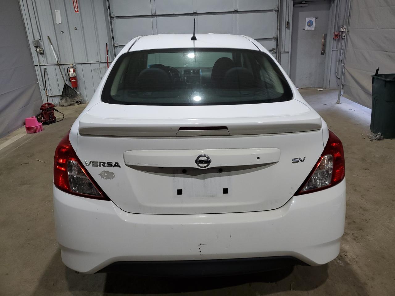 NISSAN VERSA S