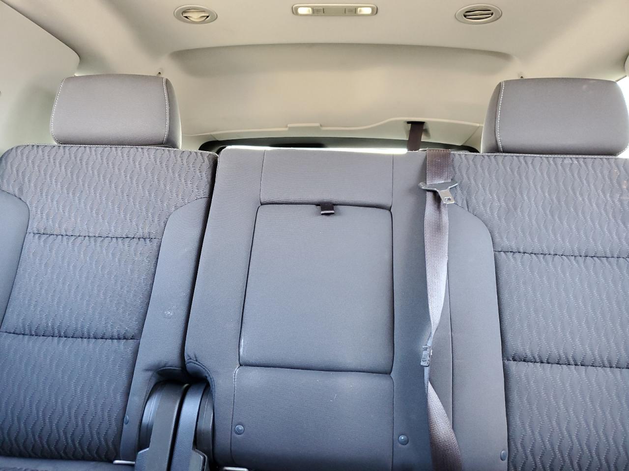 CHEVROLET TAHOE C1500 LS