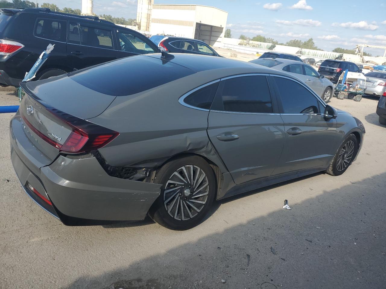 HYUNDAI SONATA HYBRID