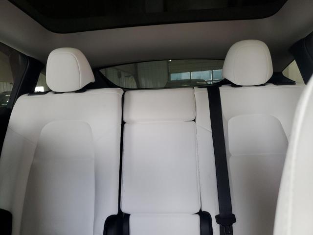 2024 TESLA MODEL Y 7SAYGAEE6RF037080