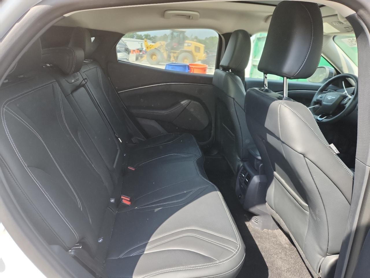 FORD MUSTANG PREMIUM