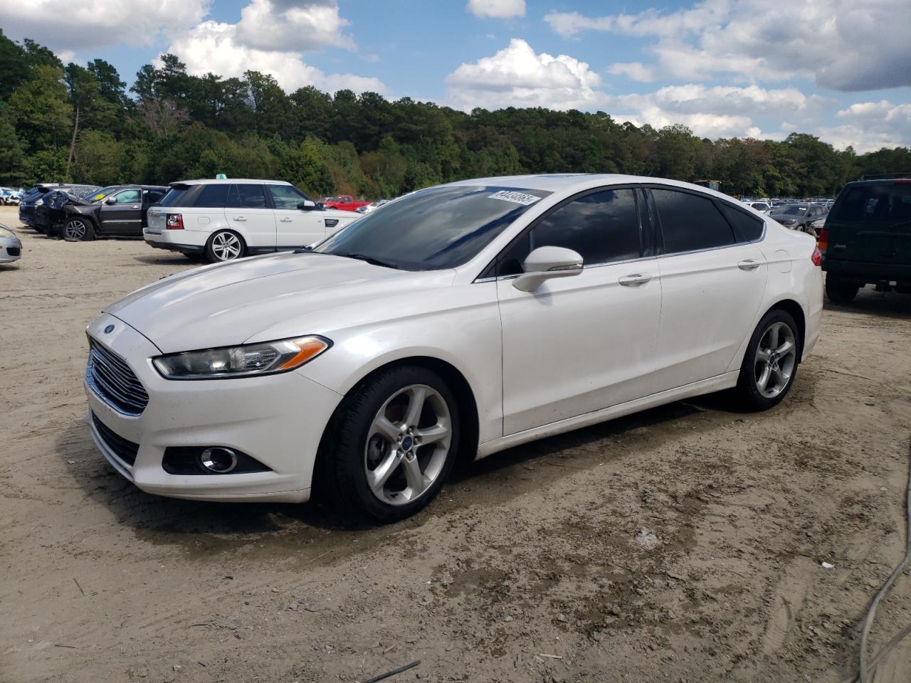 FORD FUSION SE