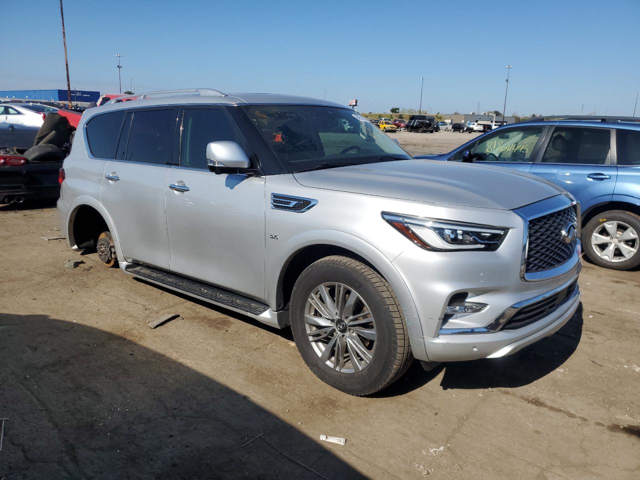 INFINITI QX80 LUXE
