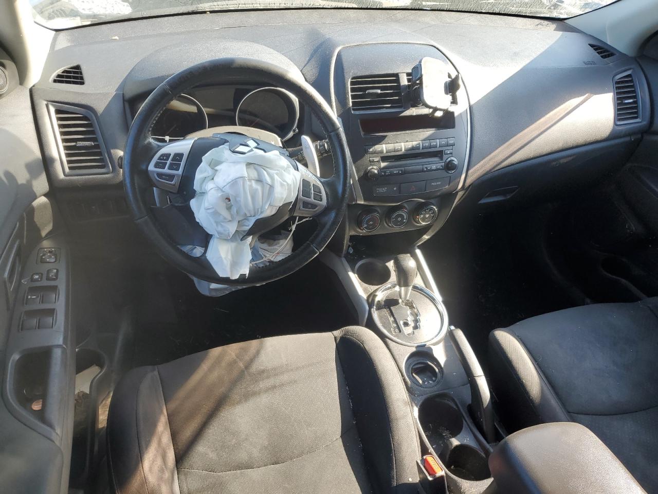 MITSUBISHI OUTLANDER ES