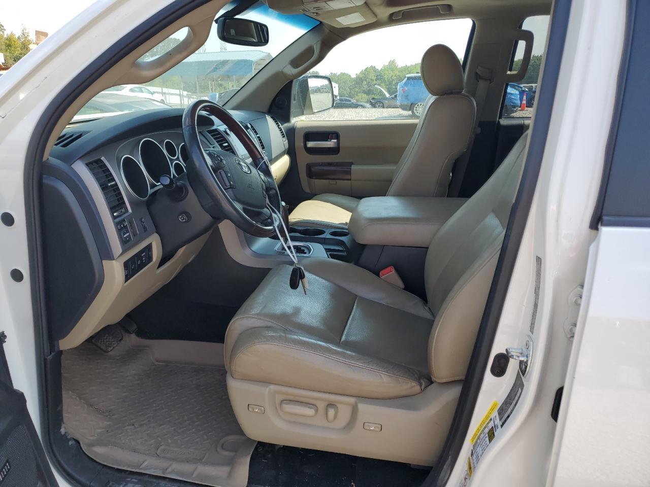 TOYOTA SEQUOIA PLATINUM