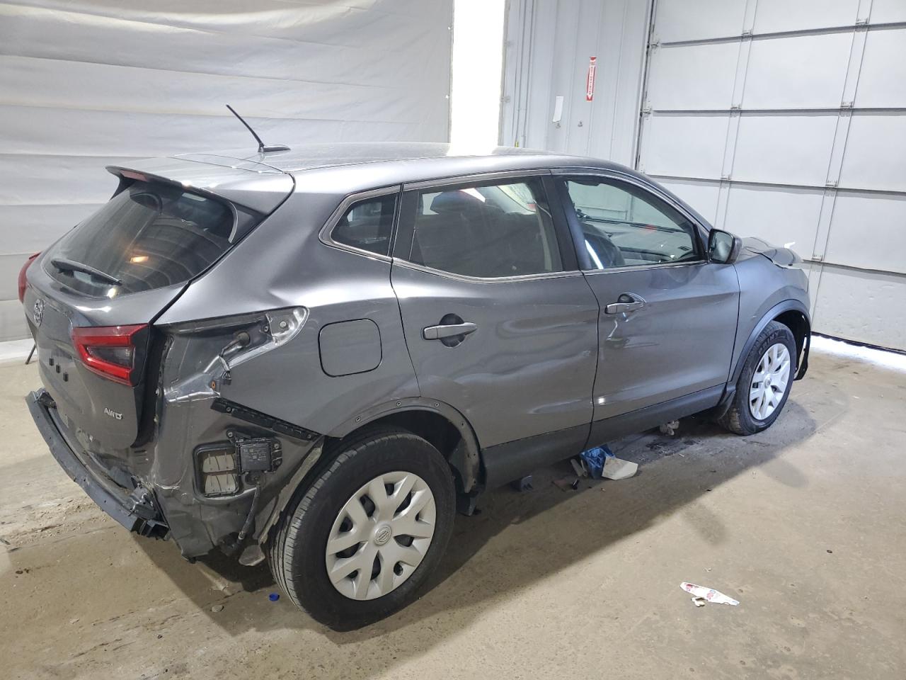 NISSAN ROGUE SPORT S