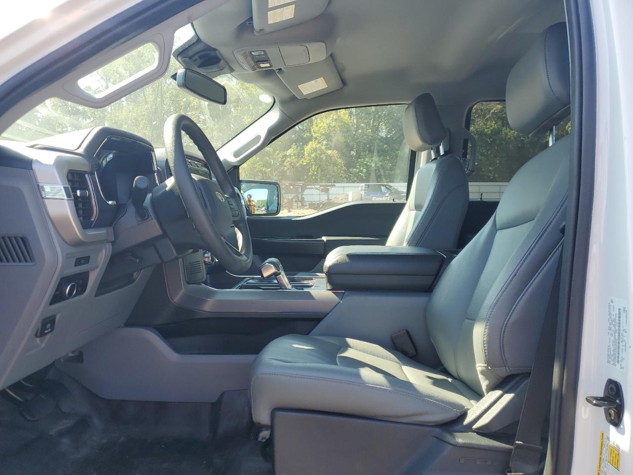 FORD F-150 LIGHTNING PRO