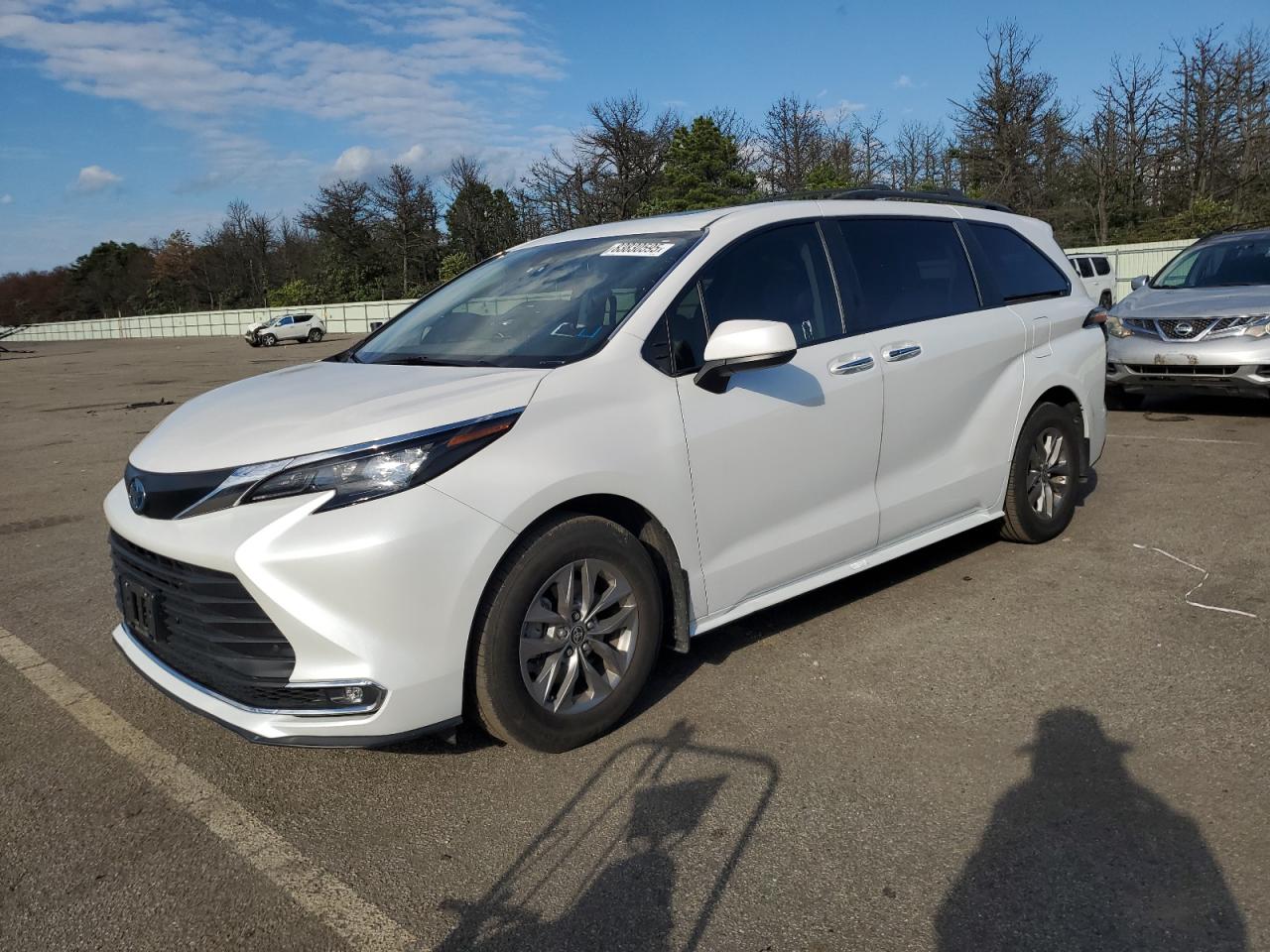 TOYOTA SIENNA XLE