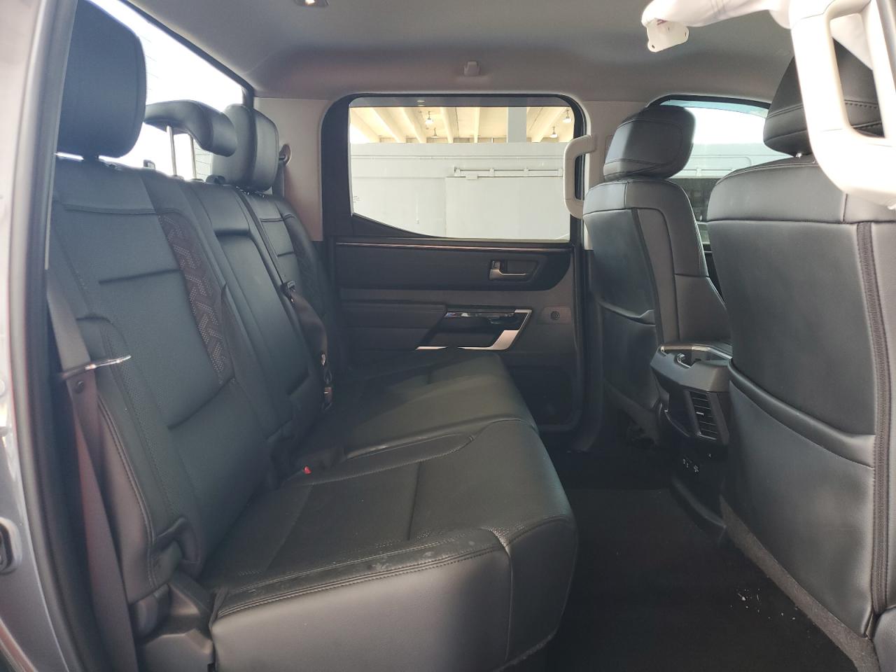 TOYOTA TUNDRA CREWMAX LIMITED