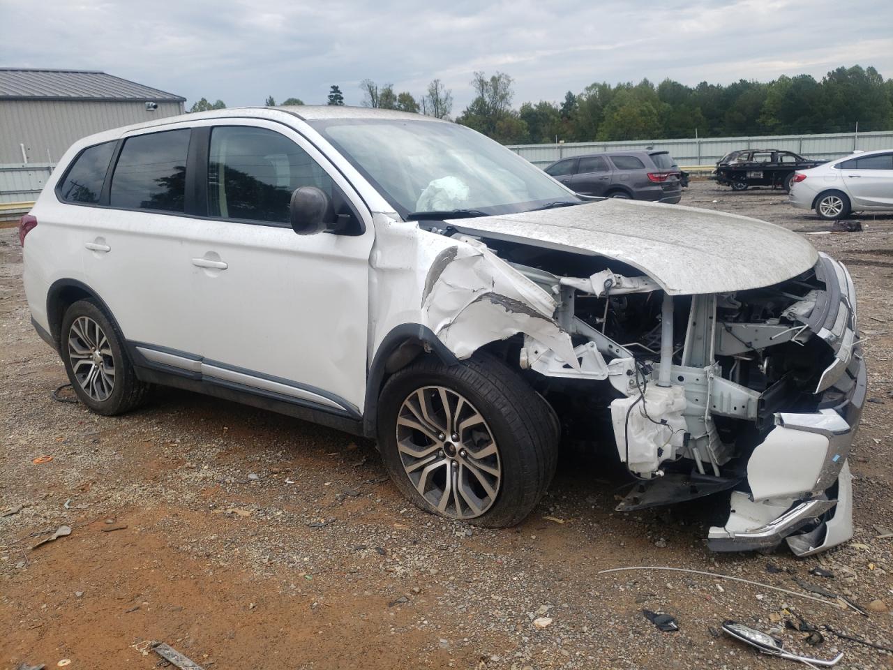 MITSUBISHI OUTLANDER ES